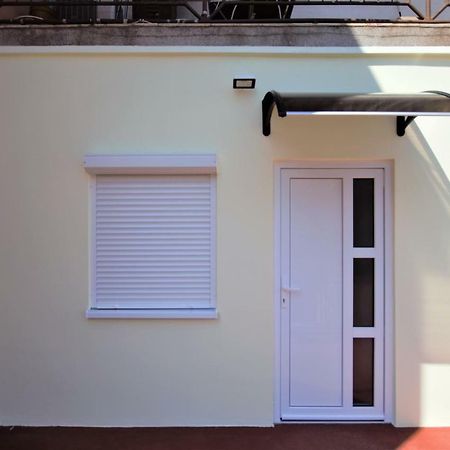 Studio Apartman Danijela Pula Exterior foto