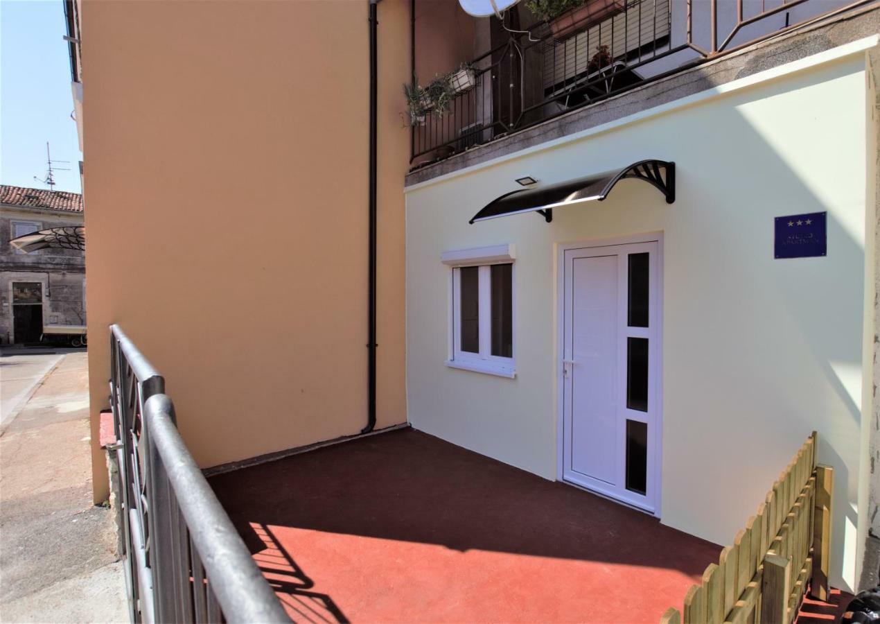 Studio Apartman Danijela Pula Exterior foto