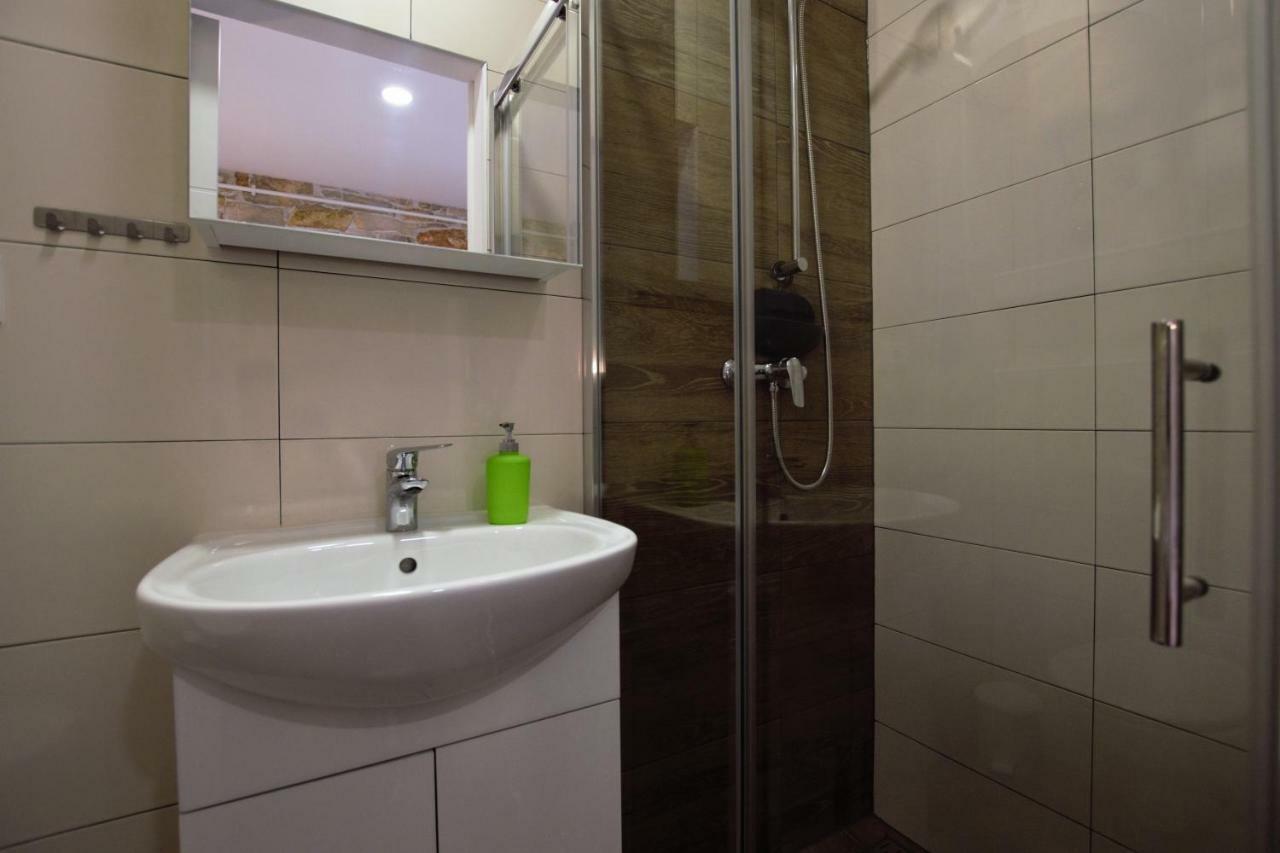 Studio Apartman Danijela Pula Exterior foto